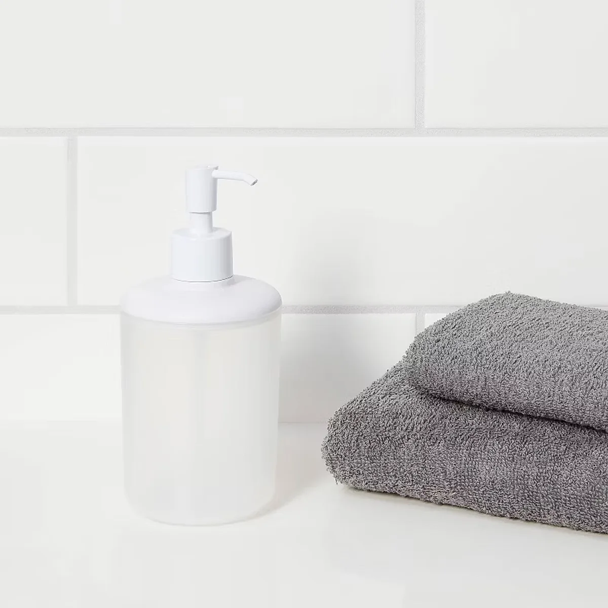 Clear Plastic Soap Dispenser Pump For Bathroom Or Kitchen - Image 5